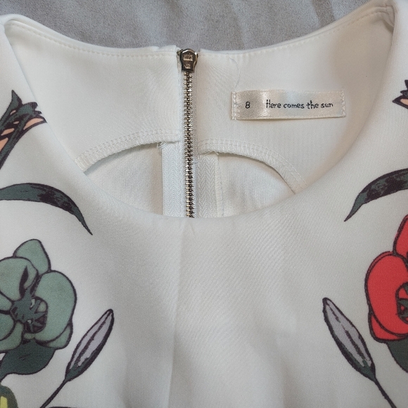 Here Comes The Sun Party Dress floral, Size 8 (AU) - Picture 3 of 11